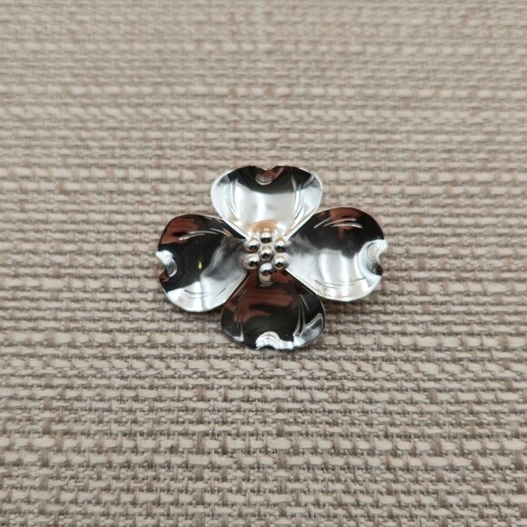 Stuart Nye Dogwood Flower Vintage Brooch Pin Sterling Silver  Sterling Silver Dogwood Flower Nature Pin Brooch A5101